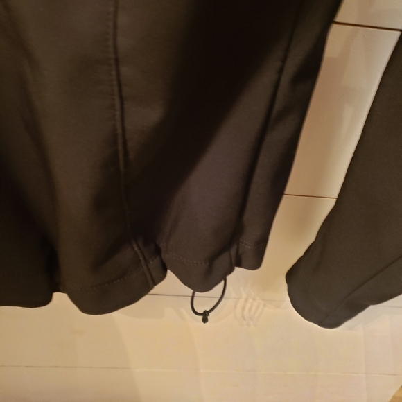 The North Face Never Stop Exploring Black Jacket - Picture 6 of 11